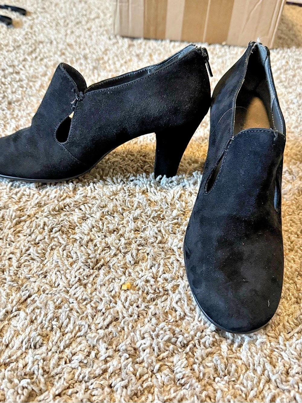 Black Aerosoles Ankle Boots with Heel. Goth Casual. ComfortableWinter Essentials
